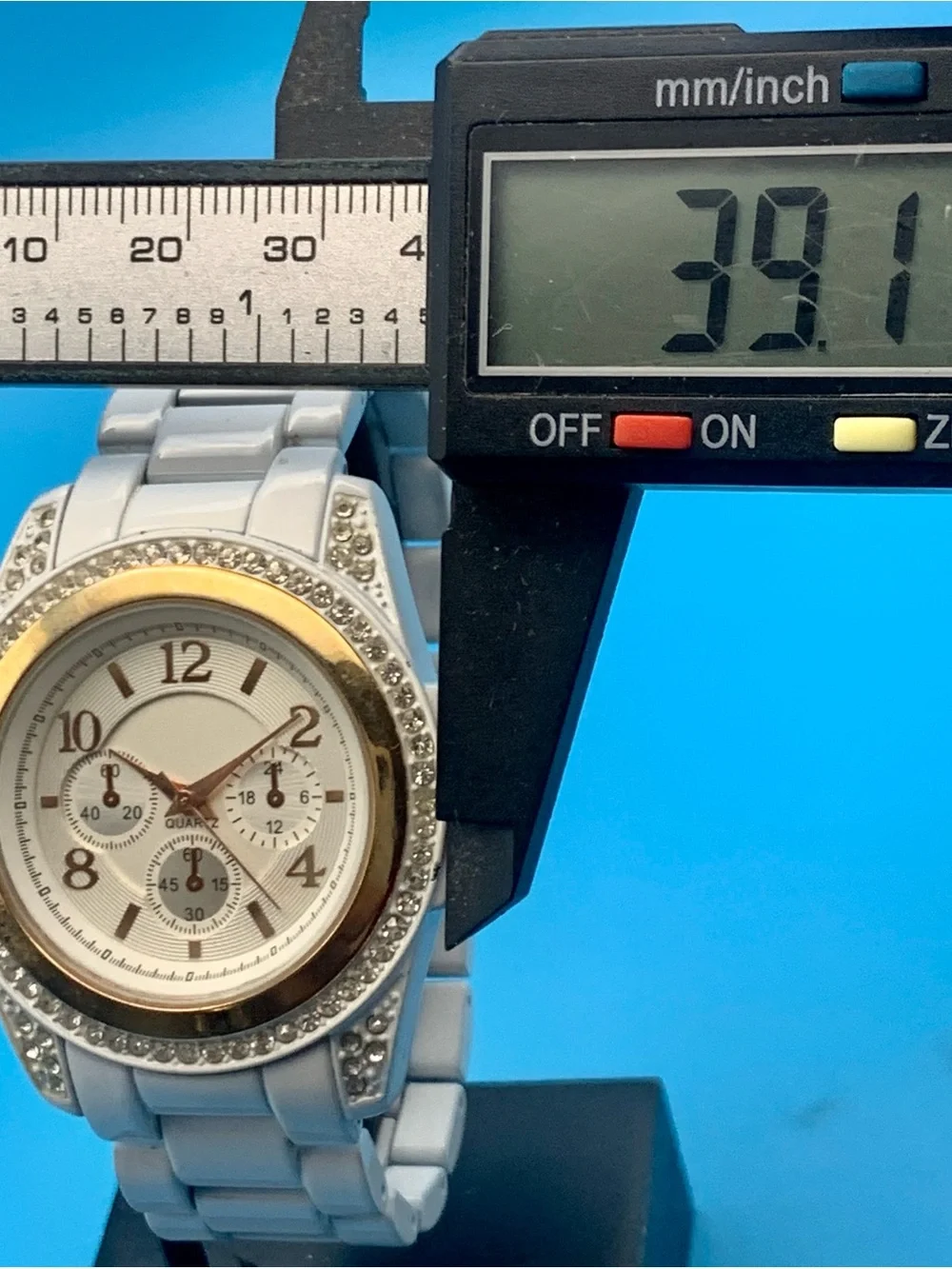 TARGET Women’s Quartz Bracelet Wristwatch Crystals Faux Subdials Works New Batt